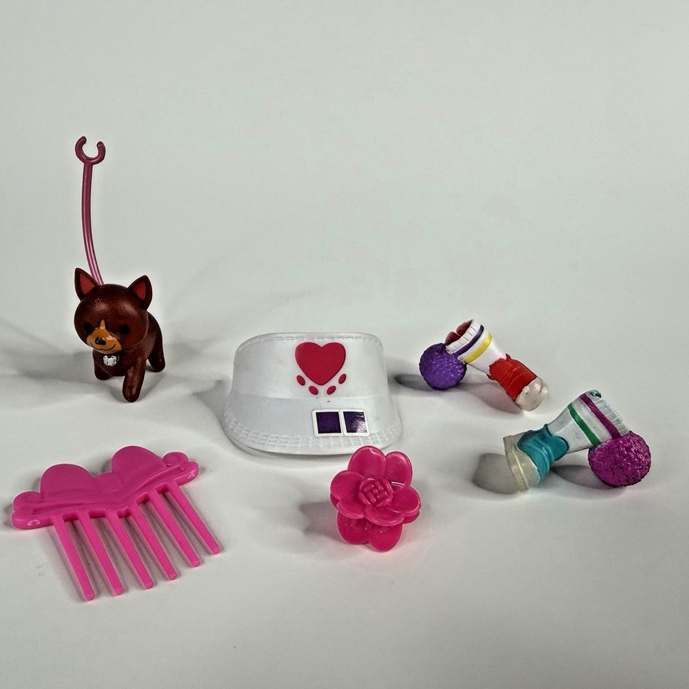 Hairdorables Accessories Lot Kat N Dogs Puppy‎ Shoes Visor Hat Comb Series 1
